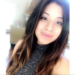 Meet your Posher, Ana